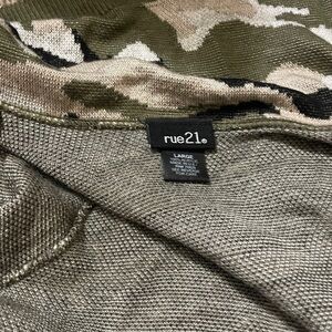 Rue21 Green and Tan Camouflage Knit